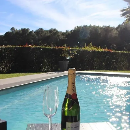 Villa Les Jasmins - Le Cannet-vallauris - Modern With Ac, Ideal For Fun And Work Vallauris